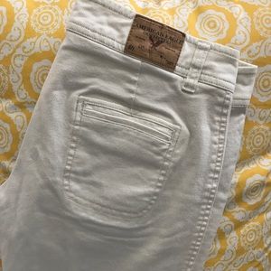 American Eagle Capri Colored Denim - White